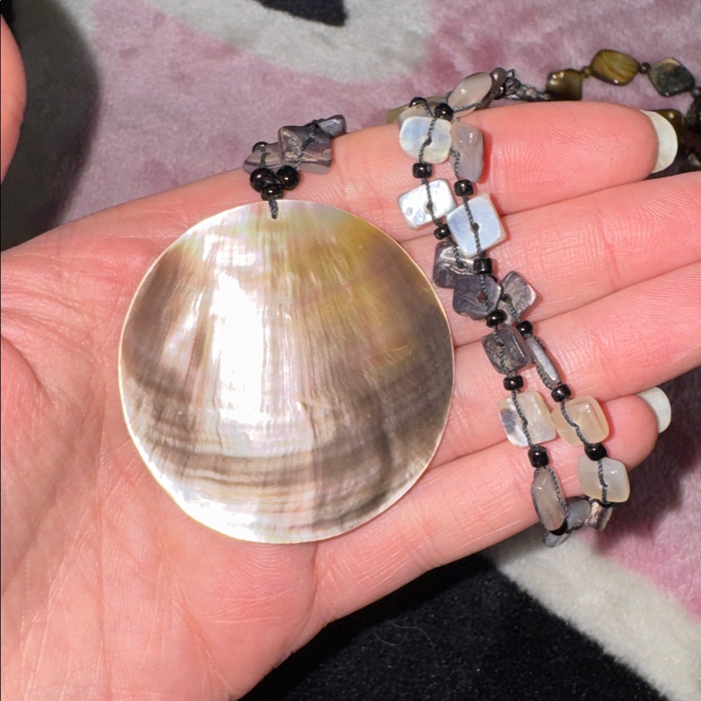 Shell Necklace Set - Picture 2 of 5
